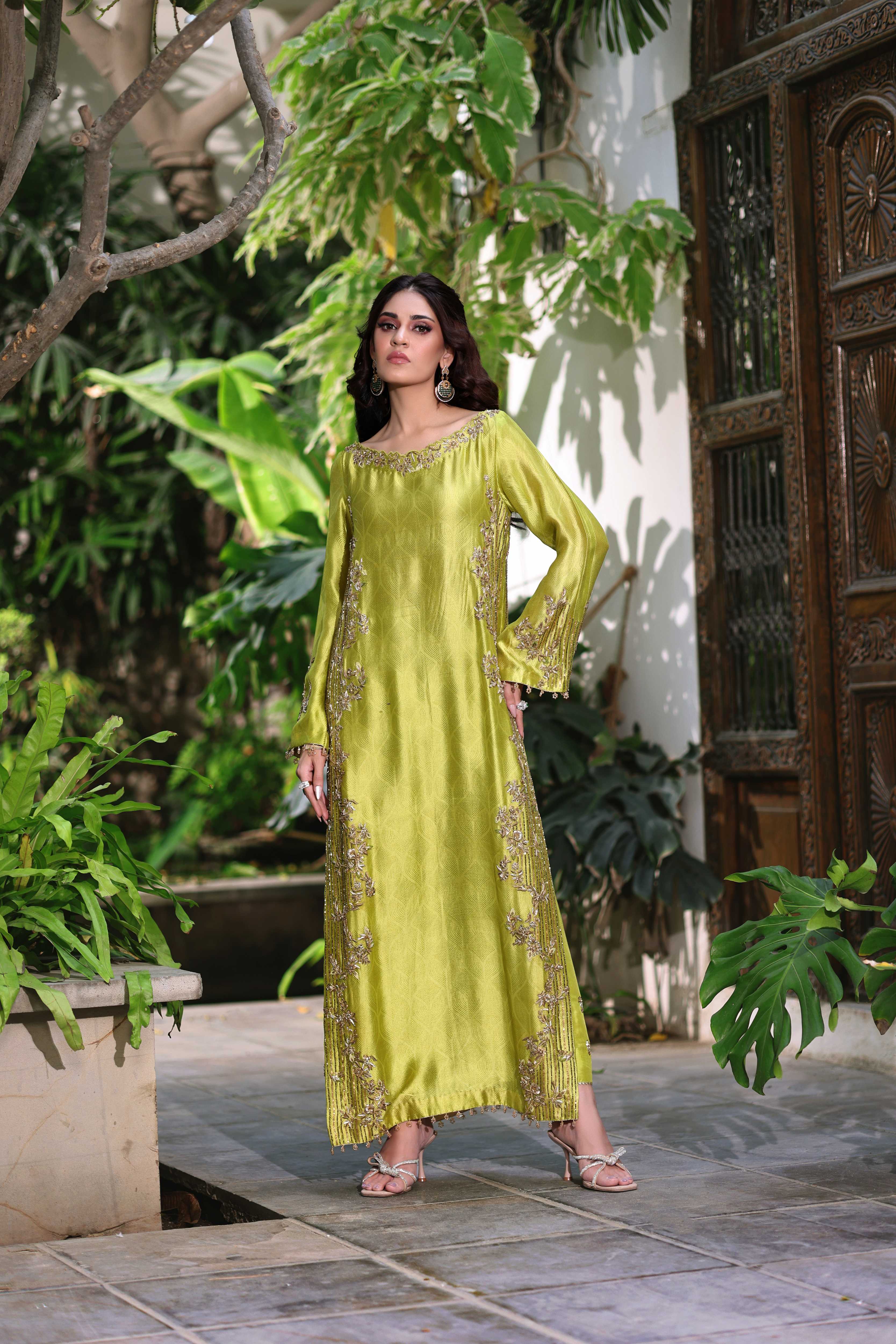 Metallic Chartreuse & Deep Navy Nur Ensemble