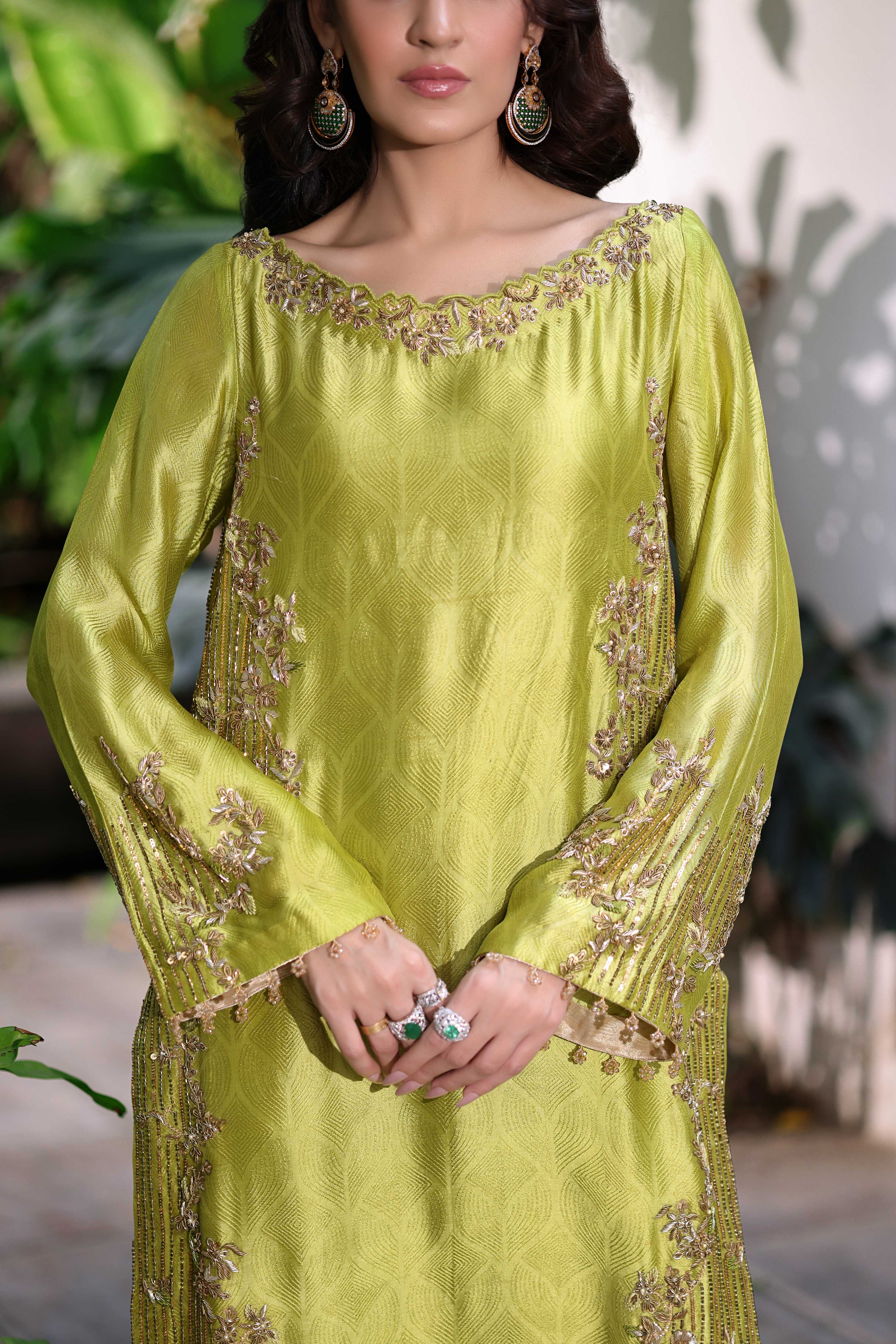 Metallic Chartreuse & Deep Navy Nur Ensemble