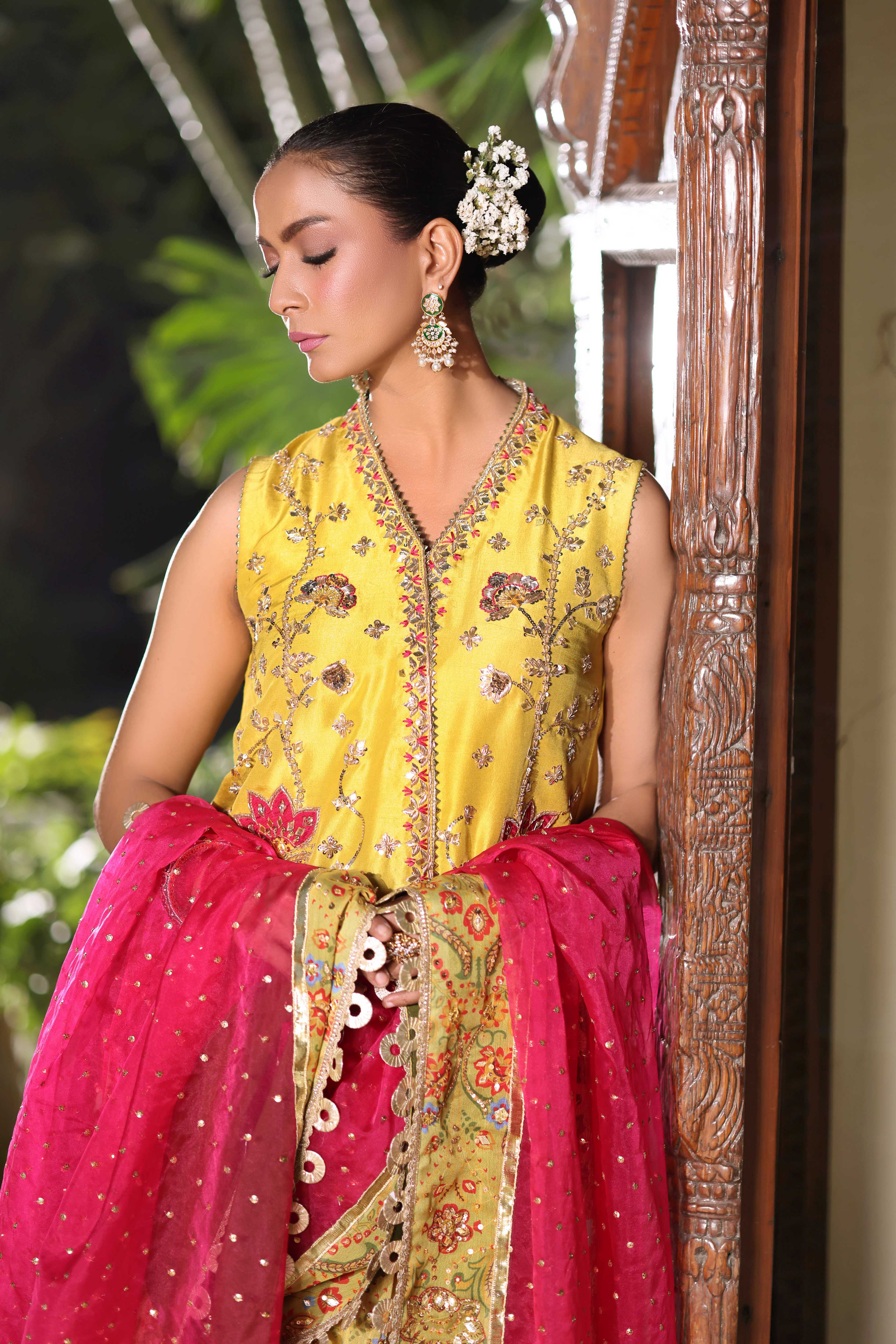 Nur-e-Amber Lenga Set