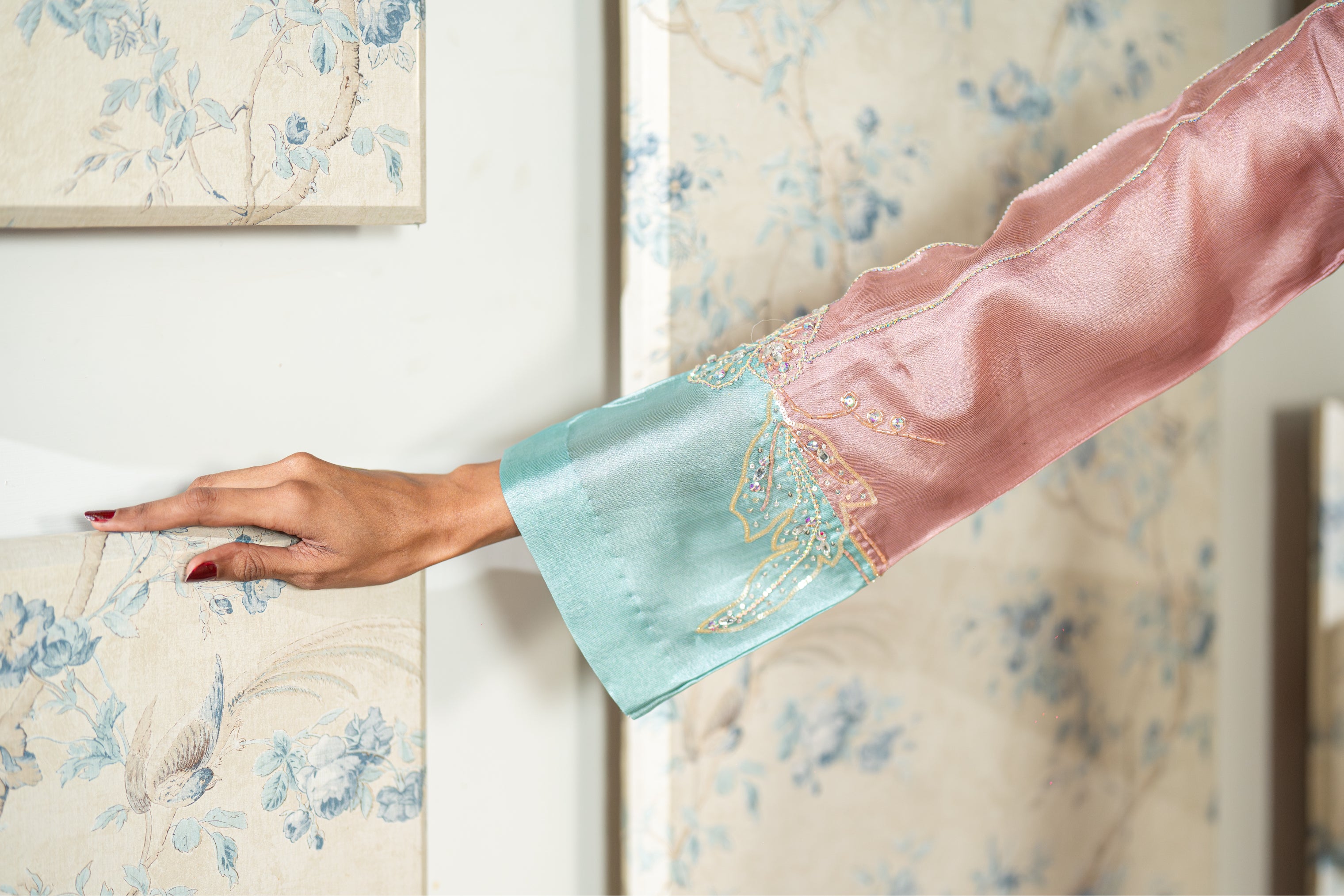 Pink Ferozi Kaftan Suit