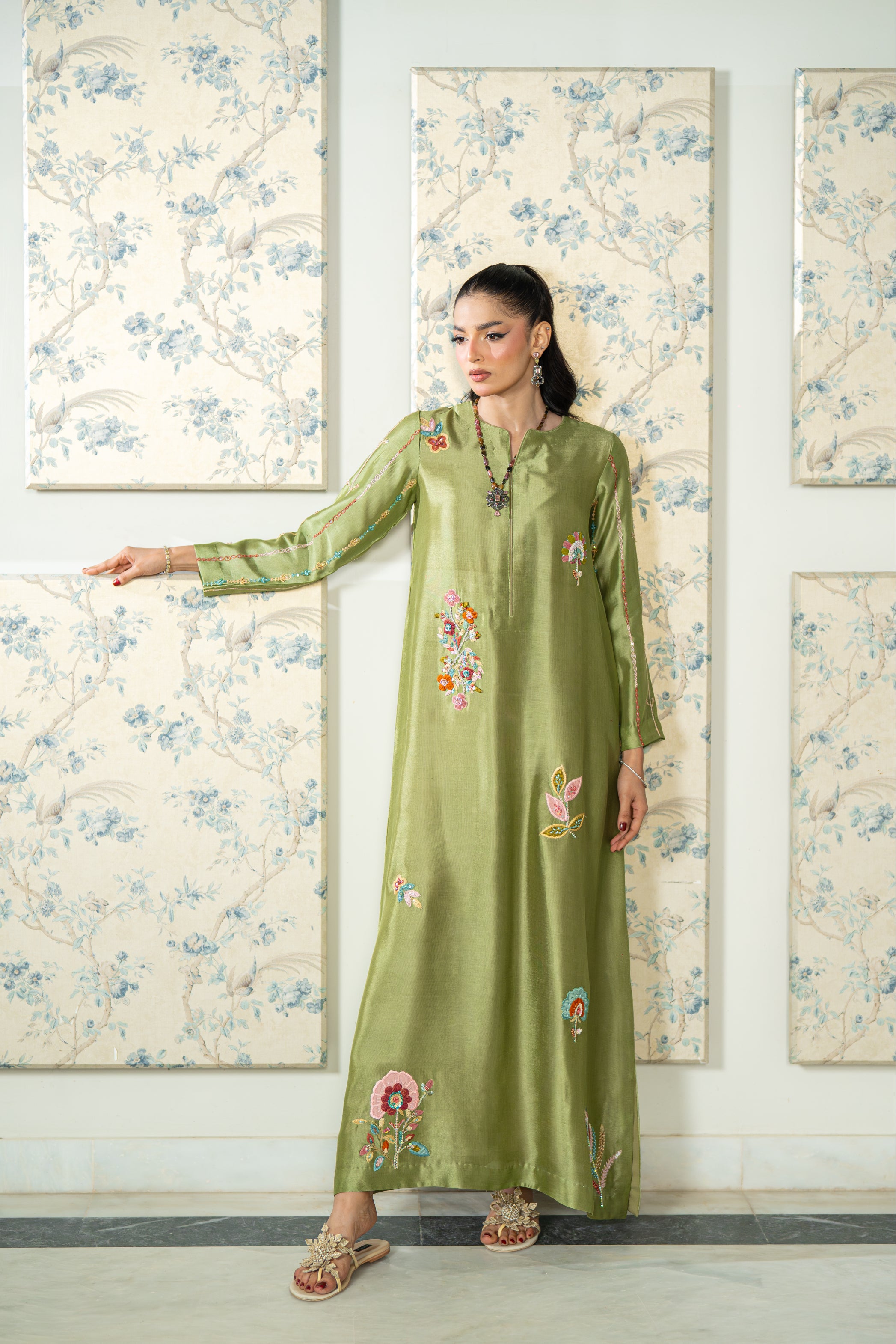 Pista Embroidered Lyra Set