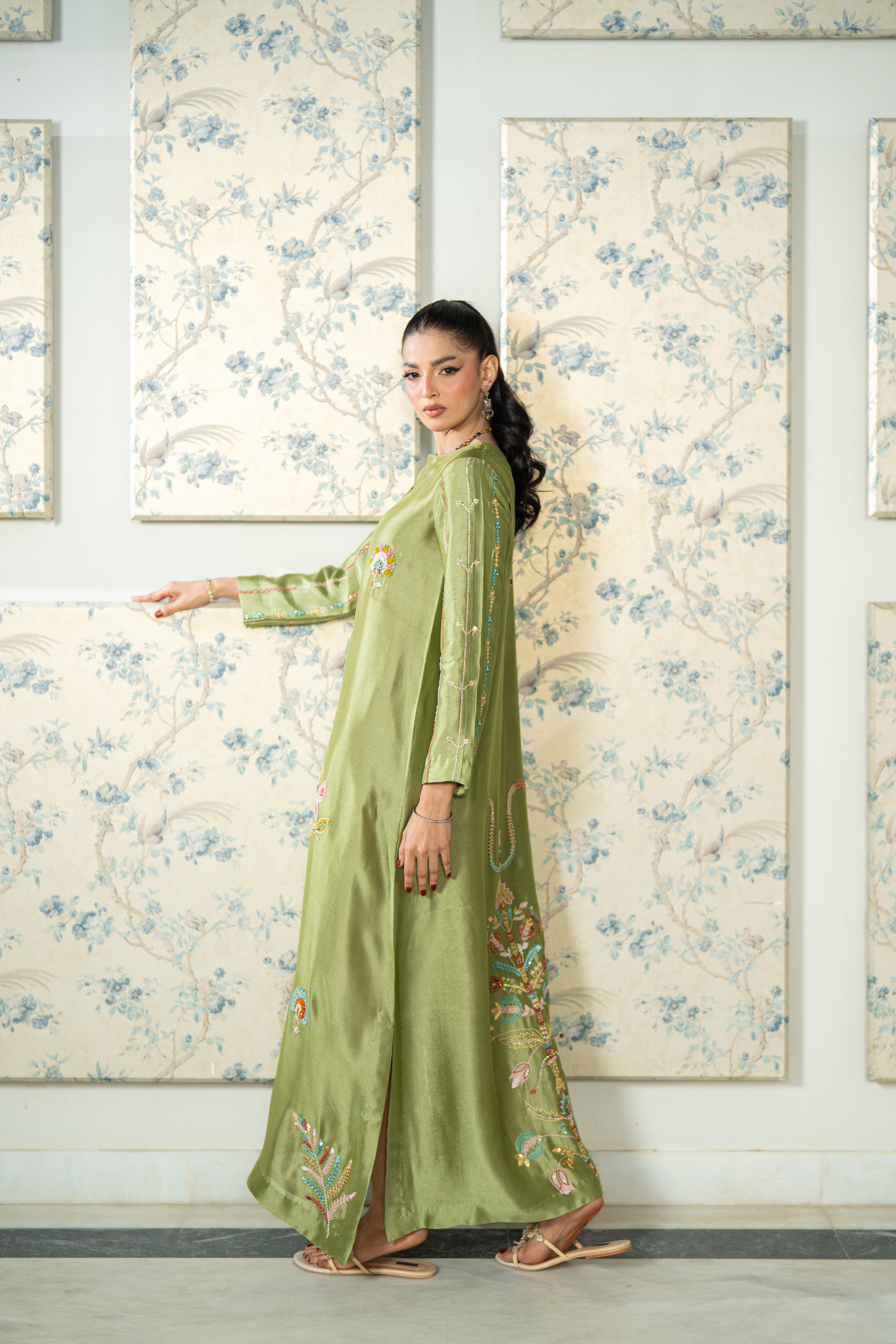 Pista Embroidered Lyra Set