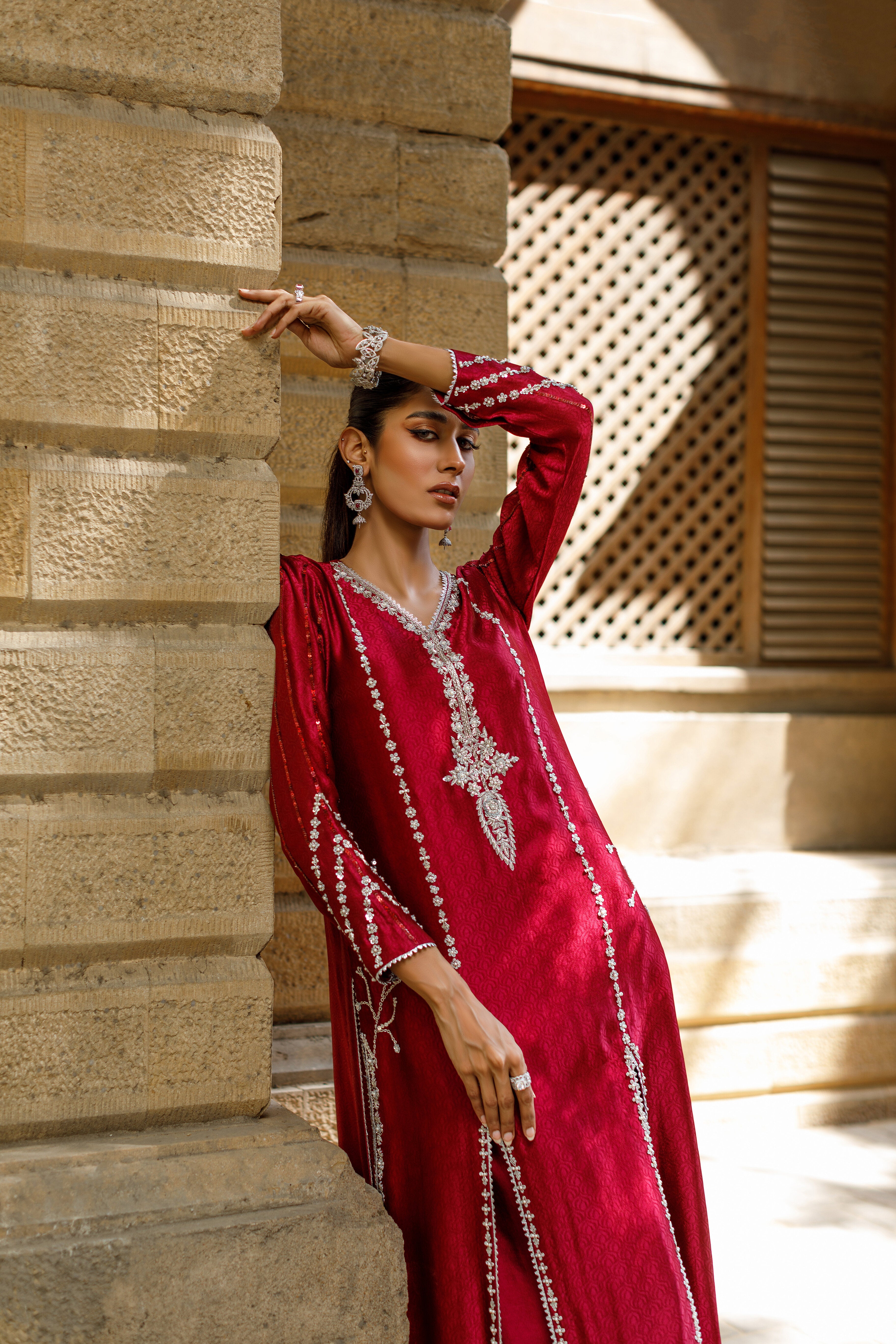 Burgundy Sheesha Jora