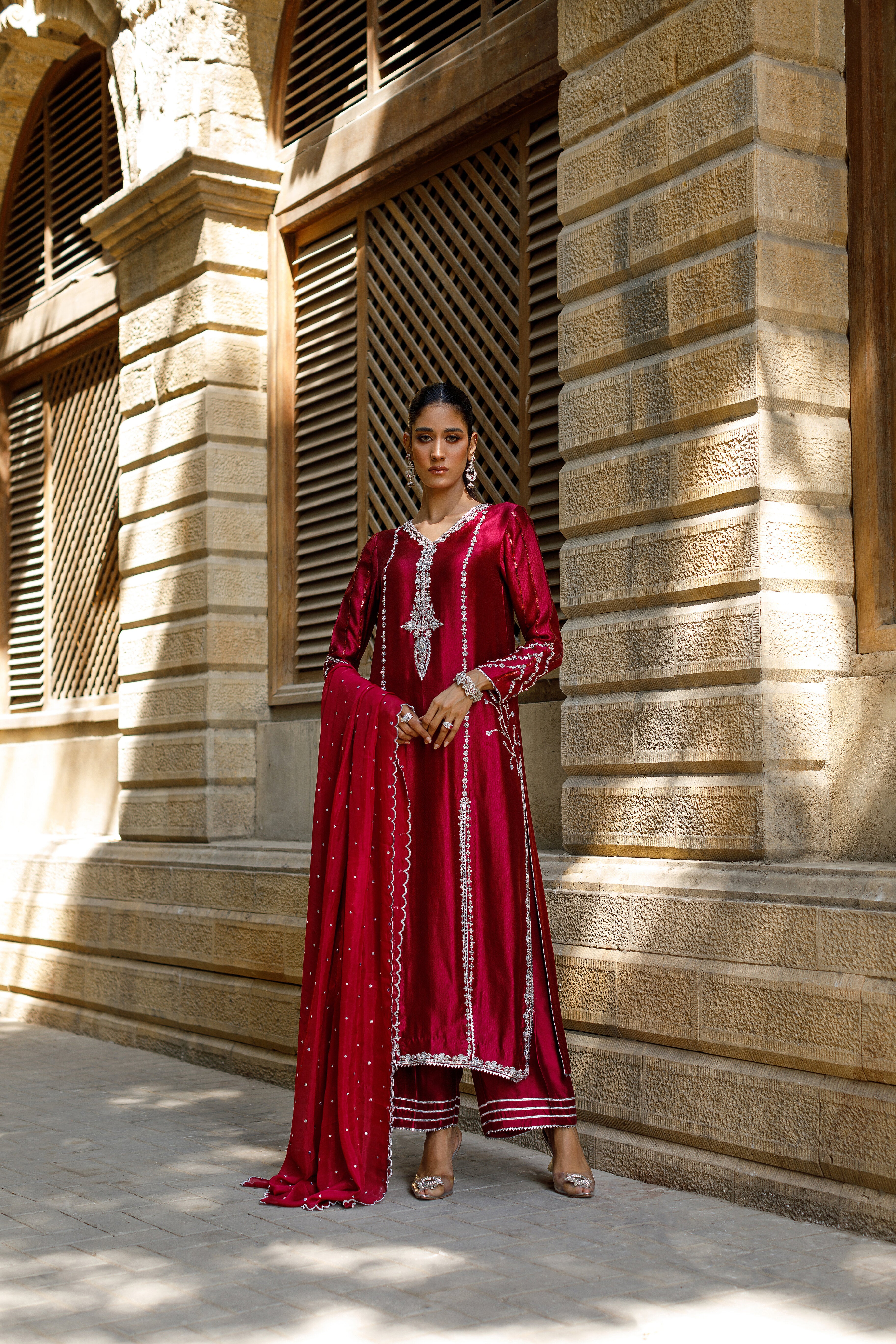 Burgundy Sheesha Jora