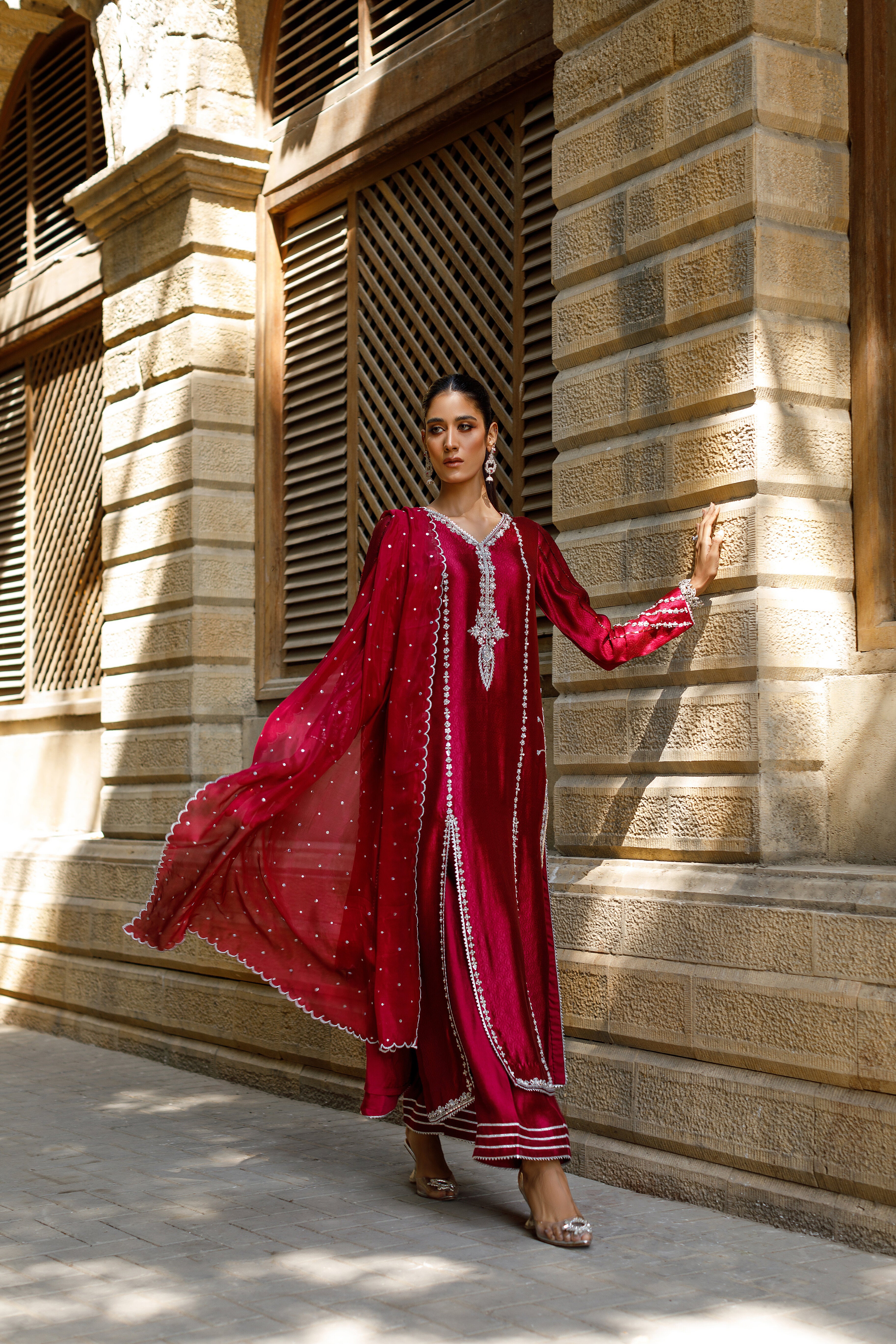 Burgundy Sheesha Jora