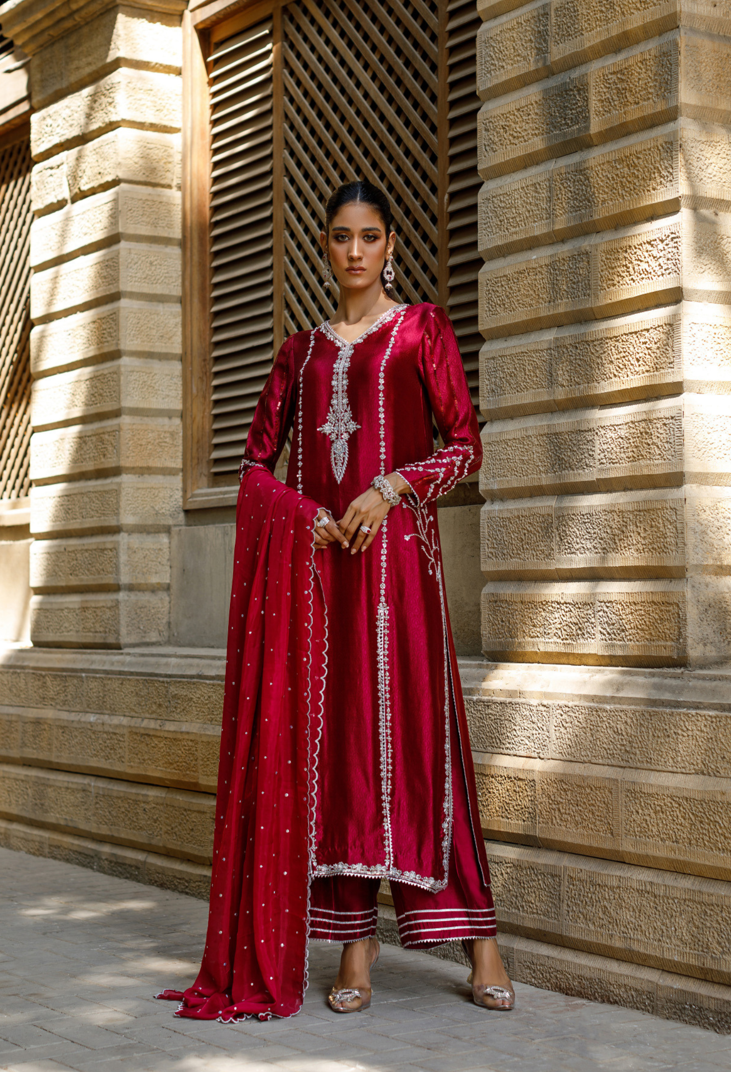 Burgundy Sheesha Jora