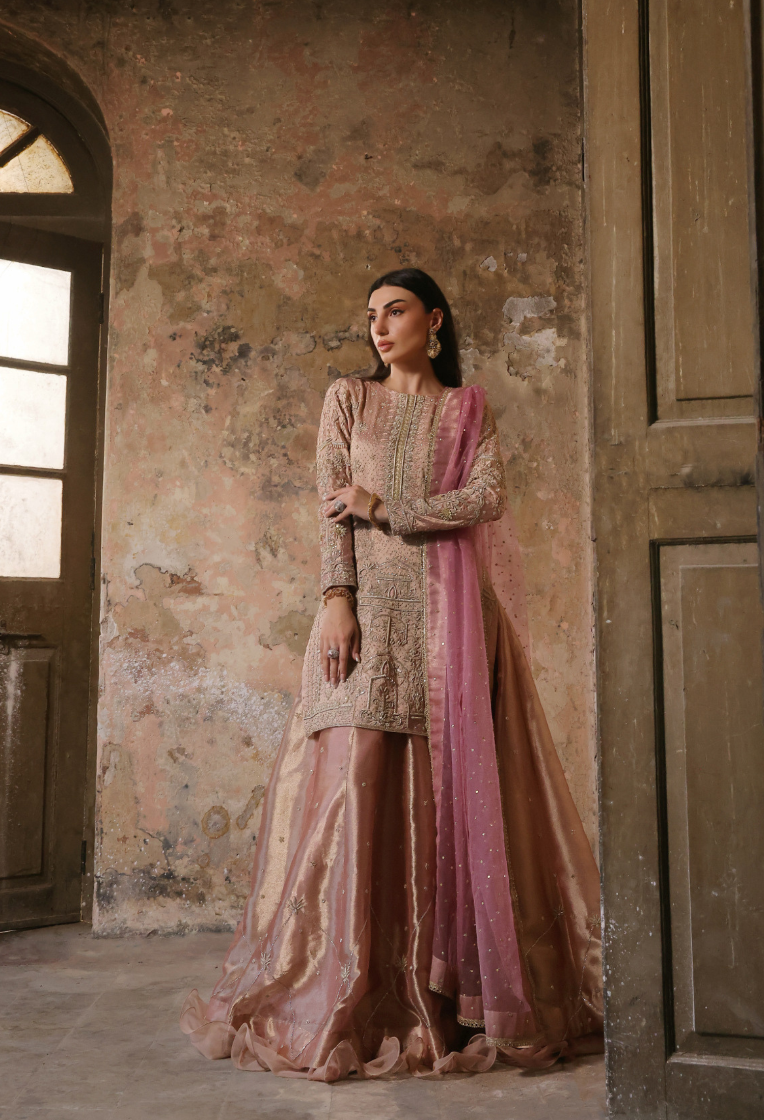 Pale Pink Lama Tissue Bano