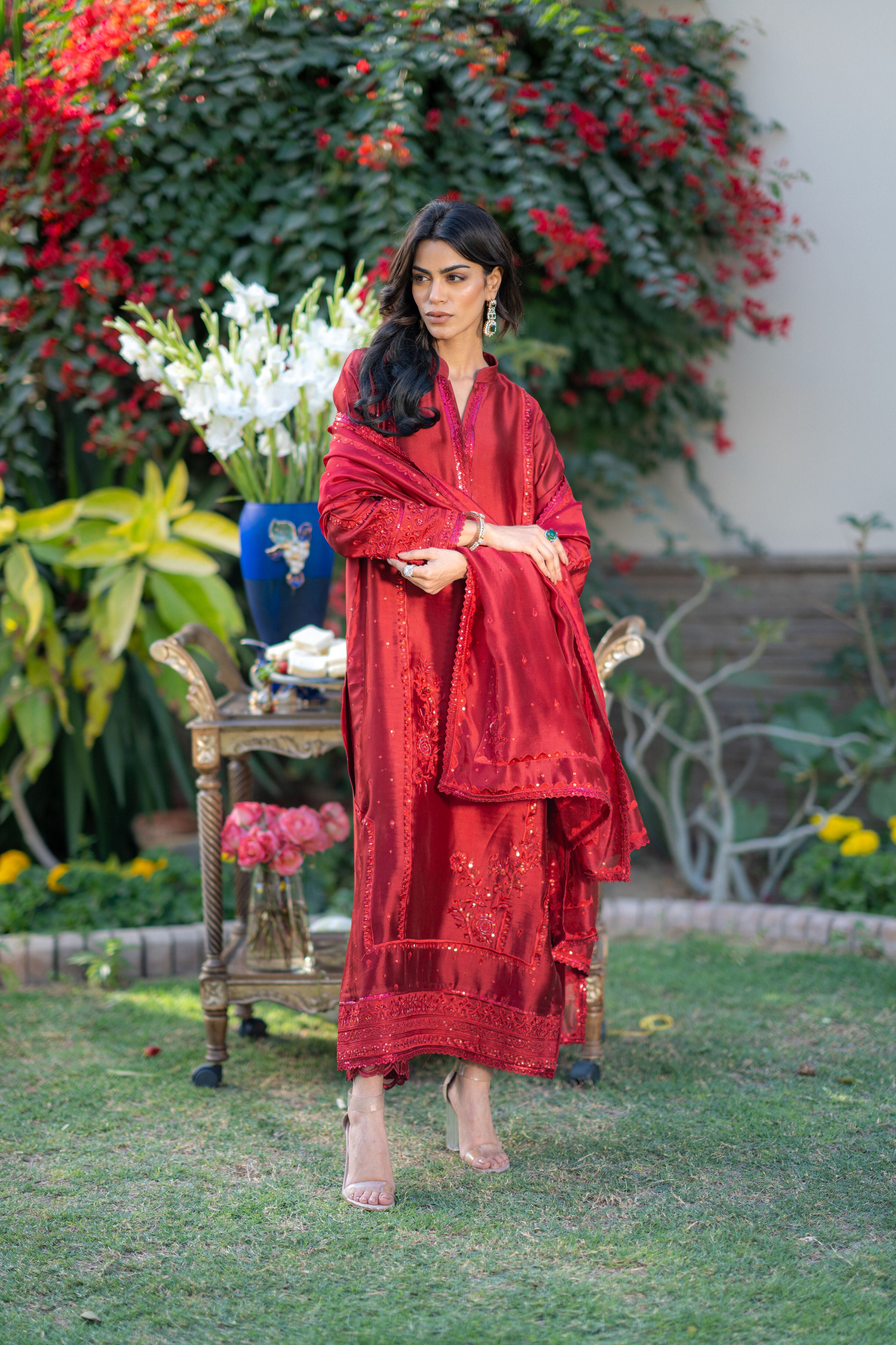 Red Pari Sheesha Outfit