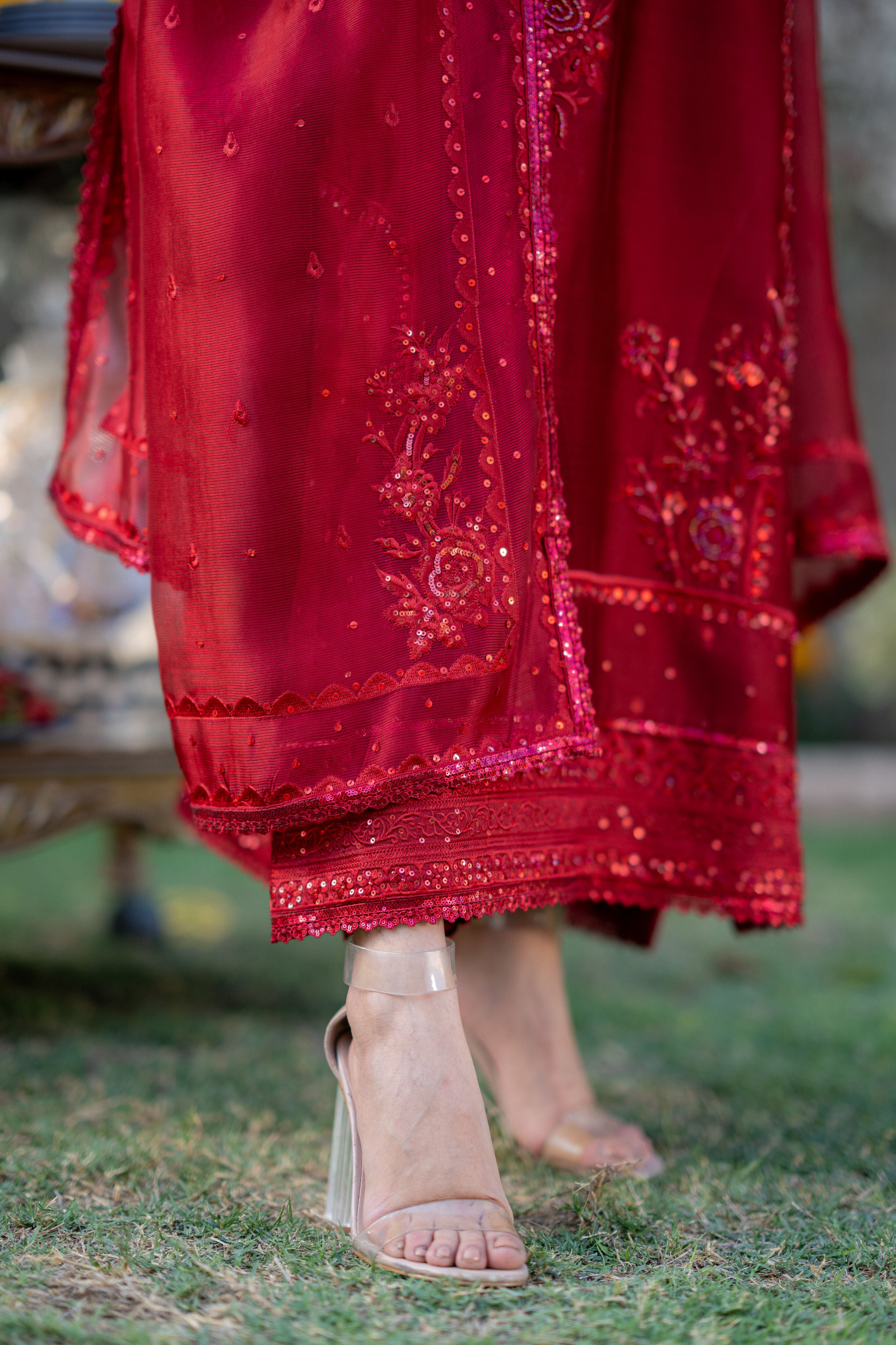 Red Pari Sheesha Outfit