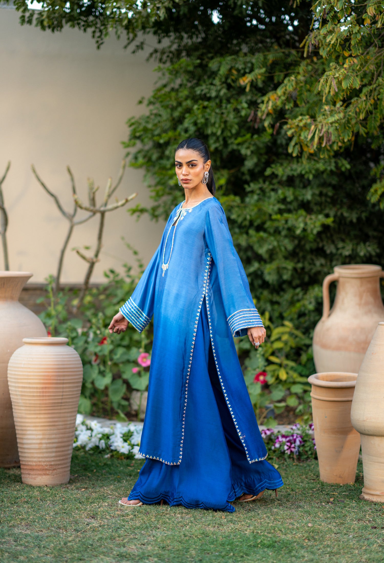 Blue Shaded Sheesha Outfit