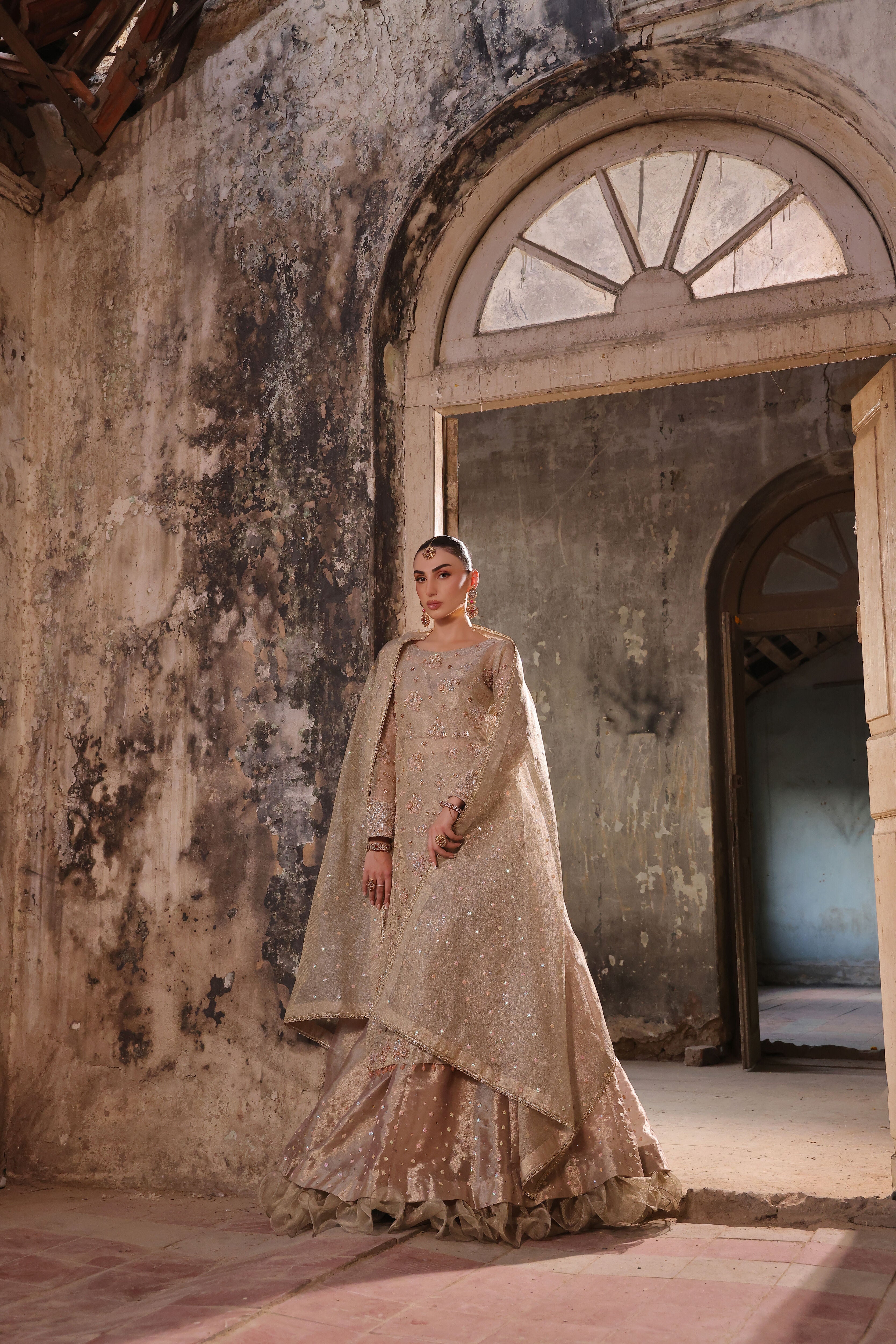 Ivory Elan Bano Outfit