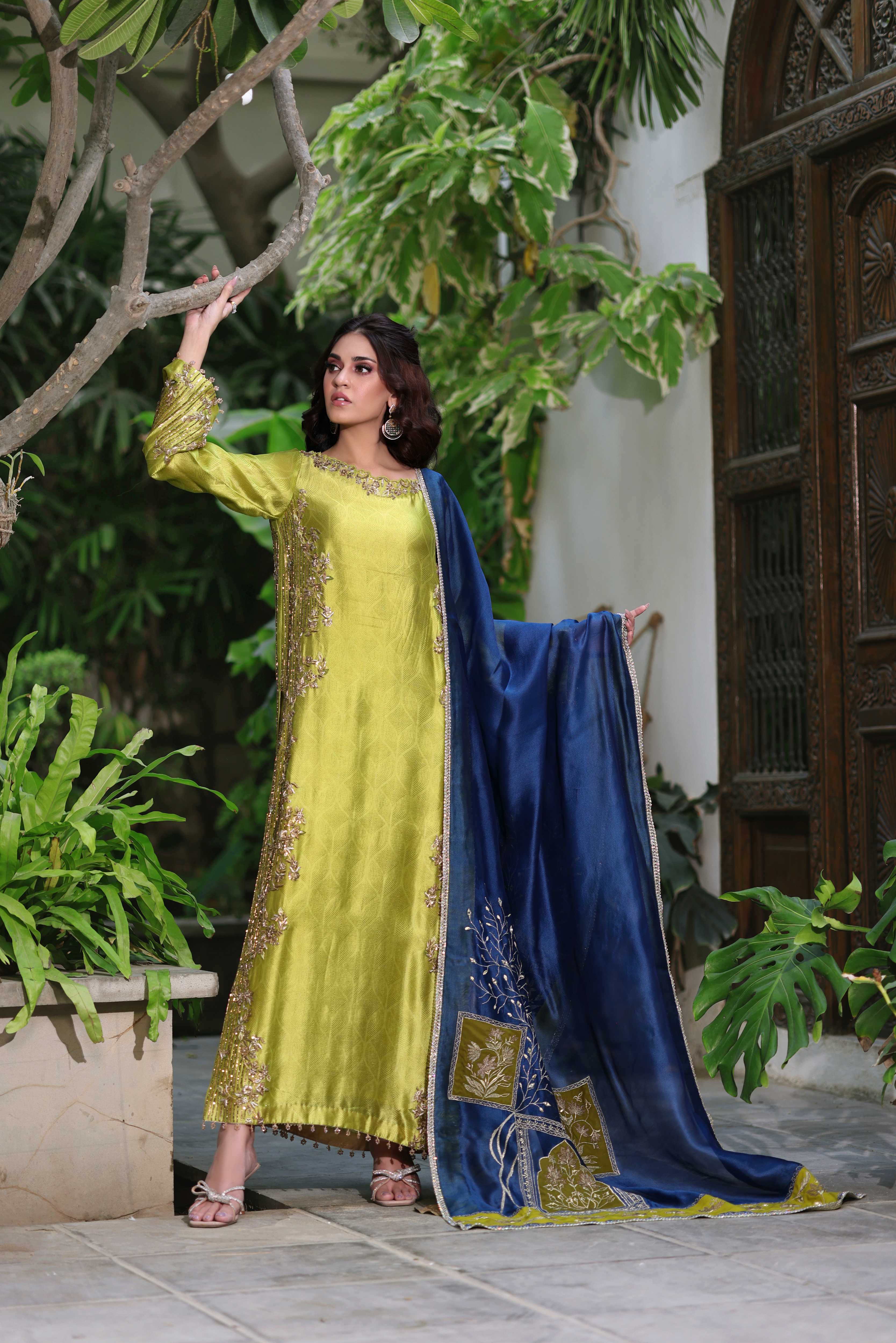 Metallic Chartreuse & Deep Navy Nur Ensemble