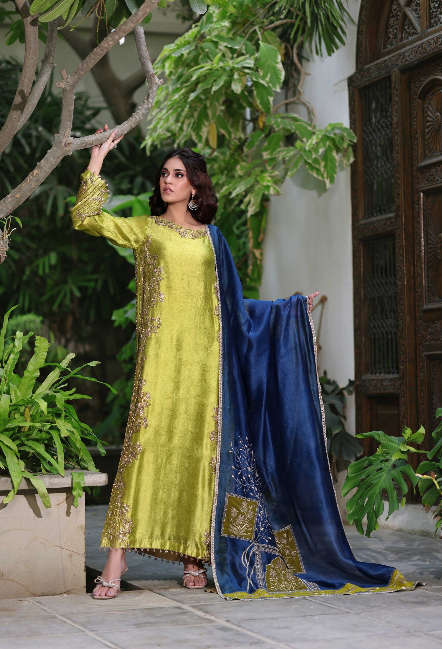 Metallic Chartreuse & Deep Navy Nur Ensemble