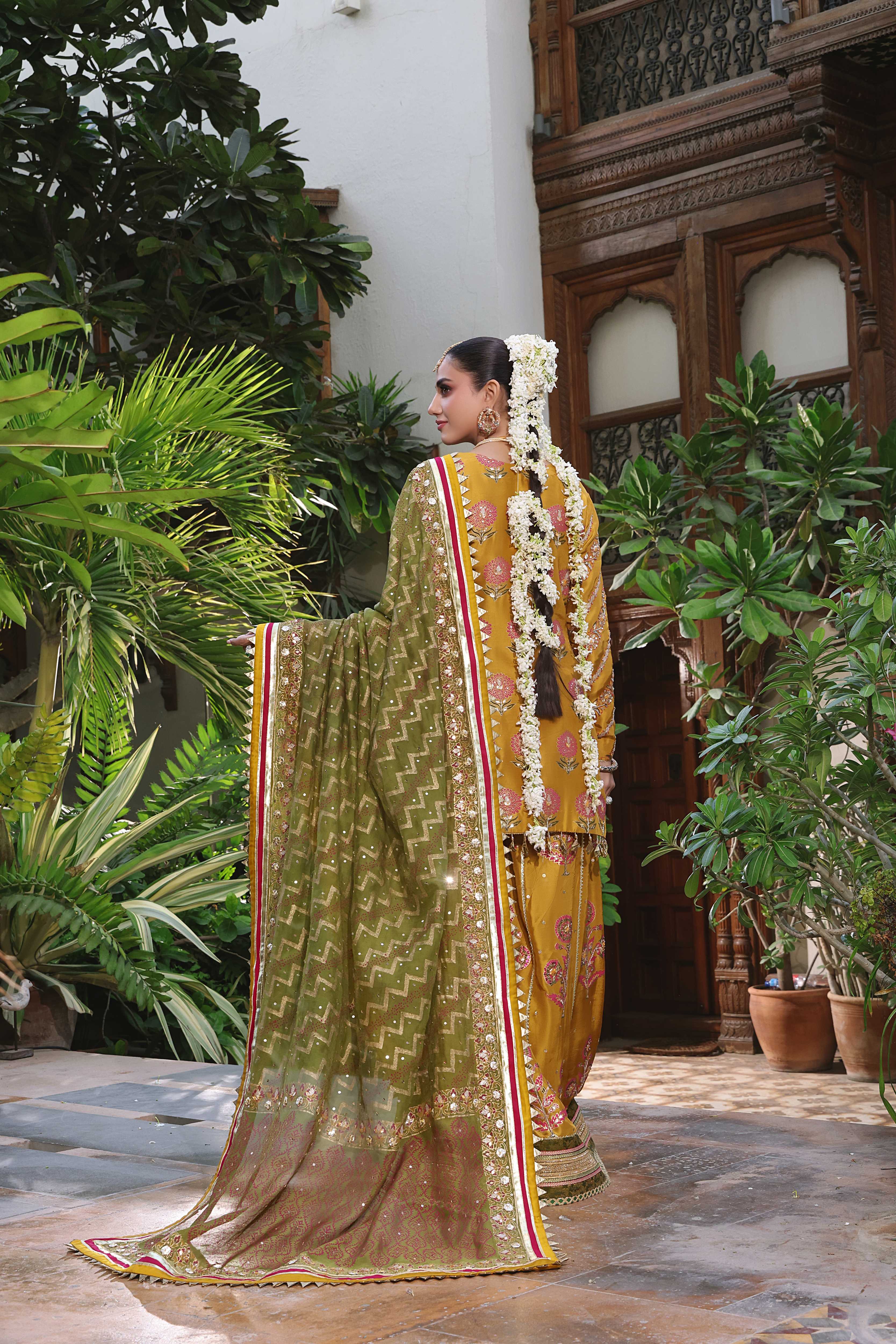 Nur e Amber Pallazo Set