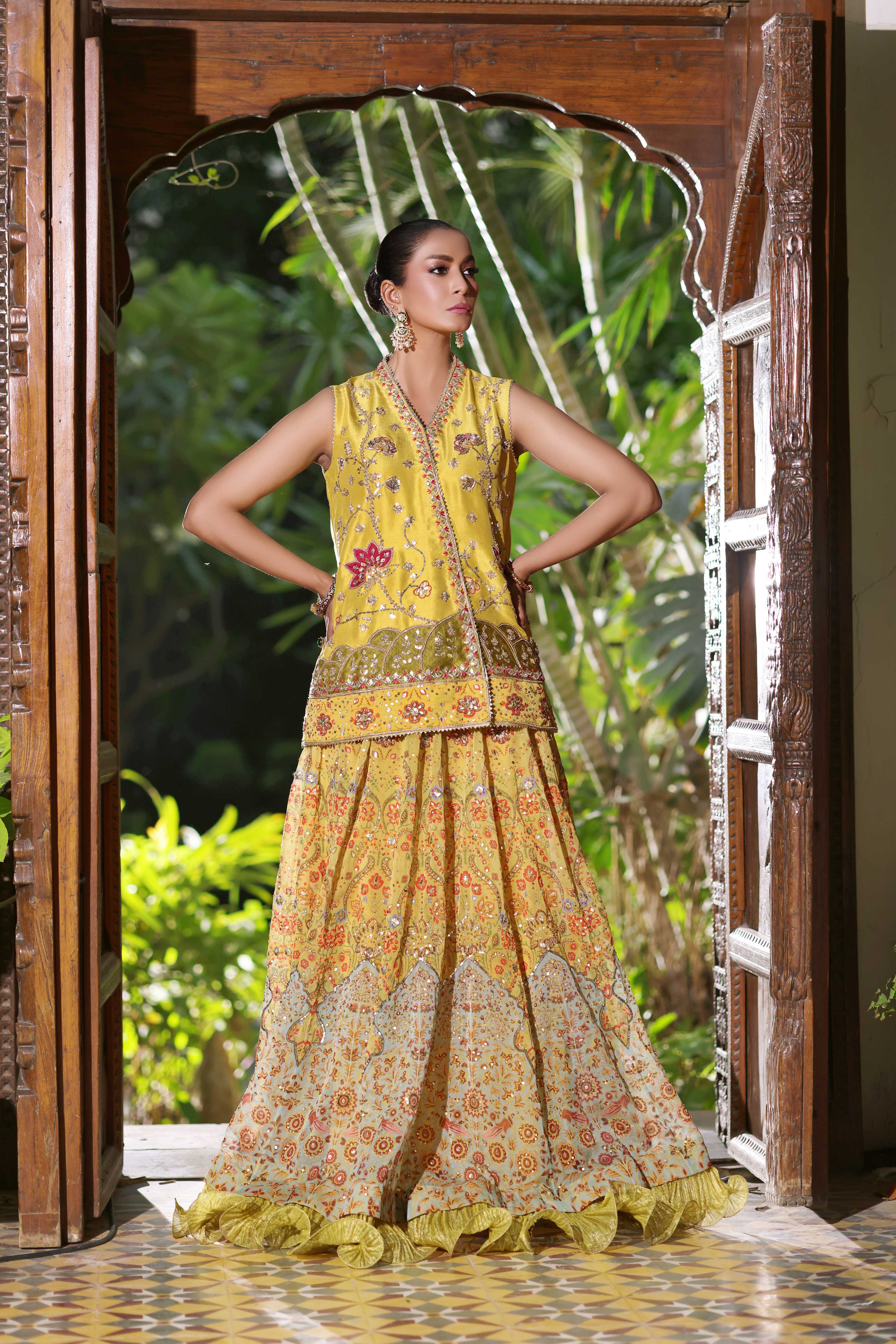 Nur-e-Amber Lenga Set