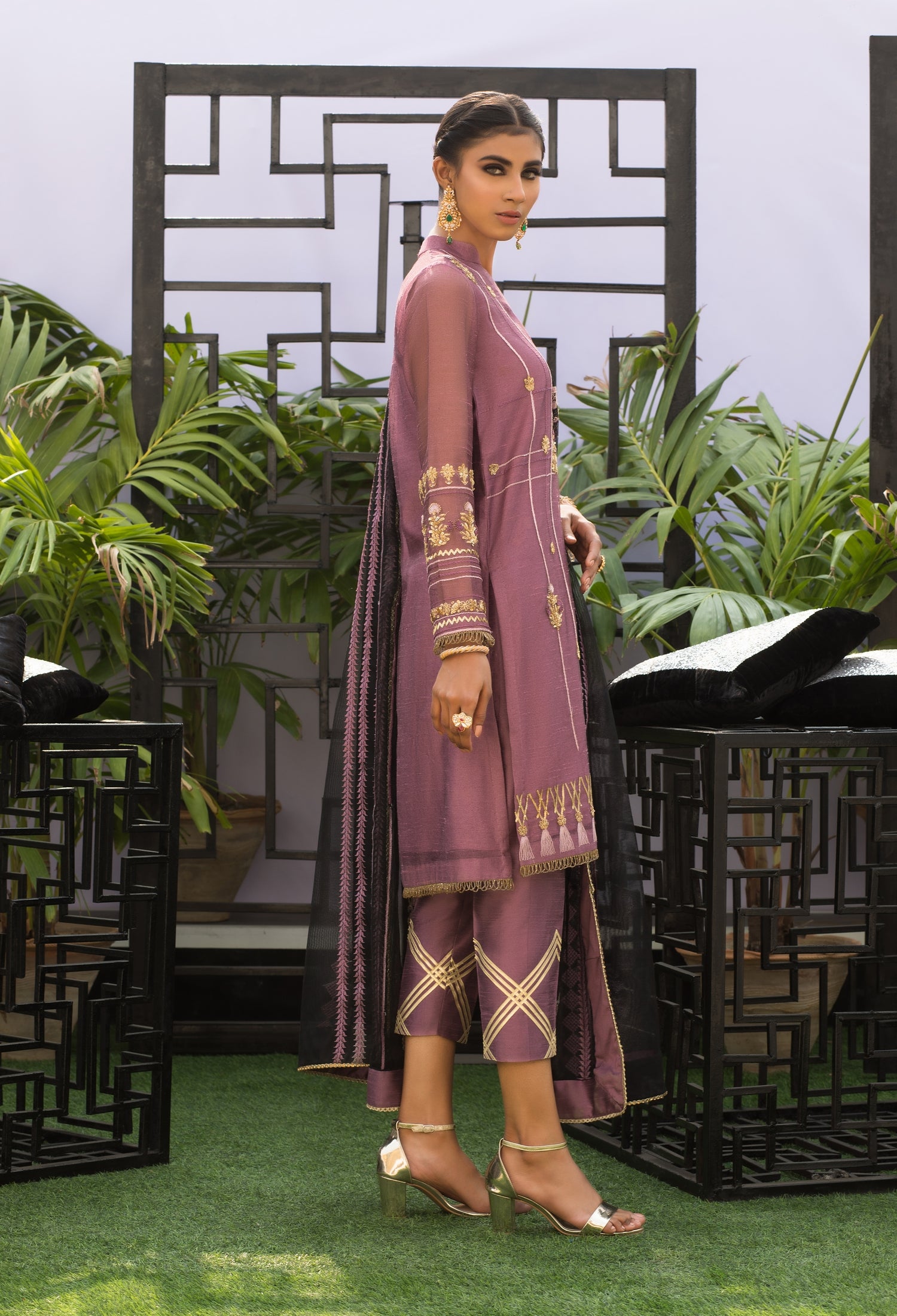 Lilac and Black Straight shirt and Pants with Shawl