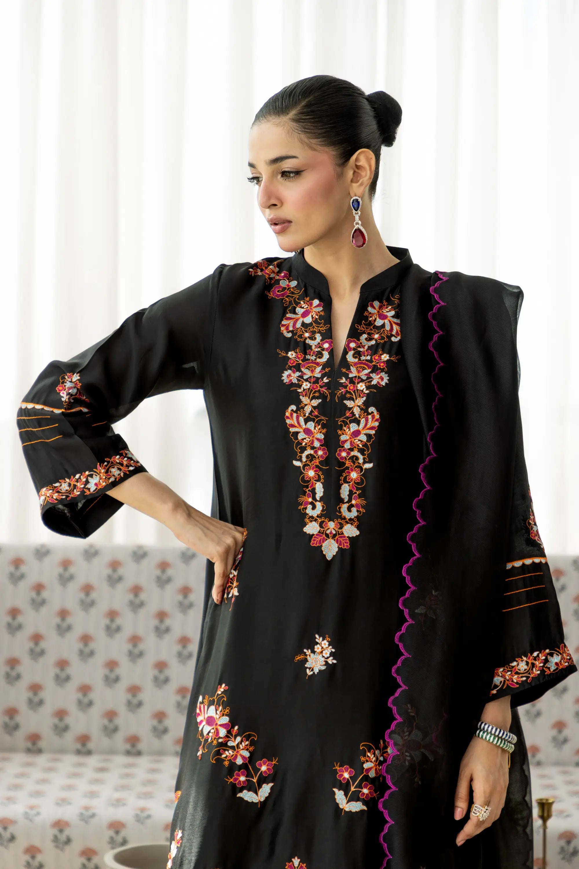 Noir Sanam Kaftan