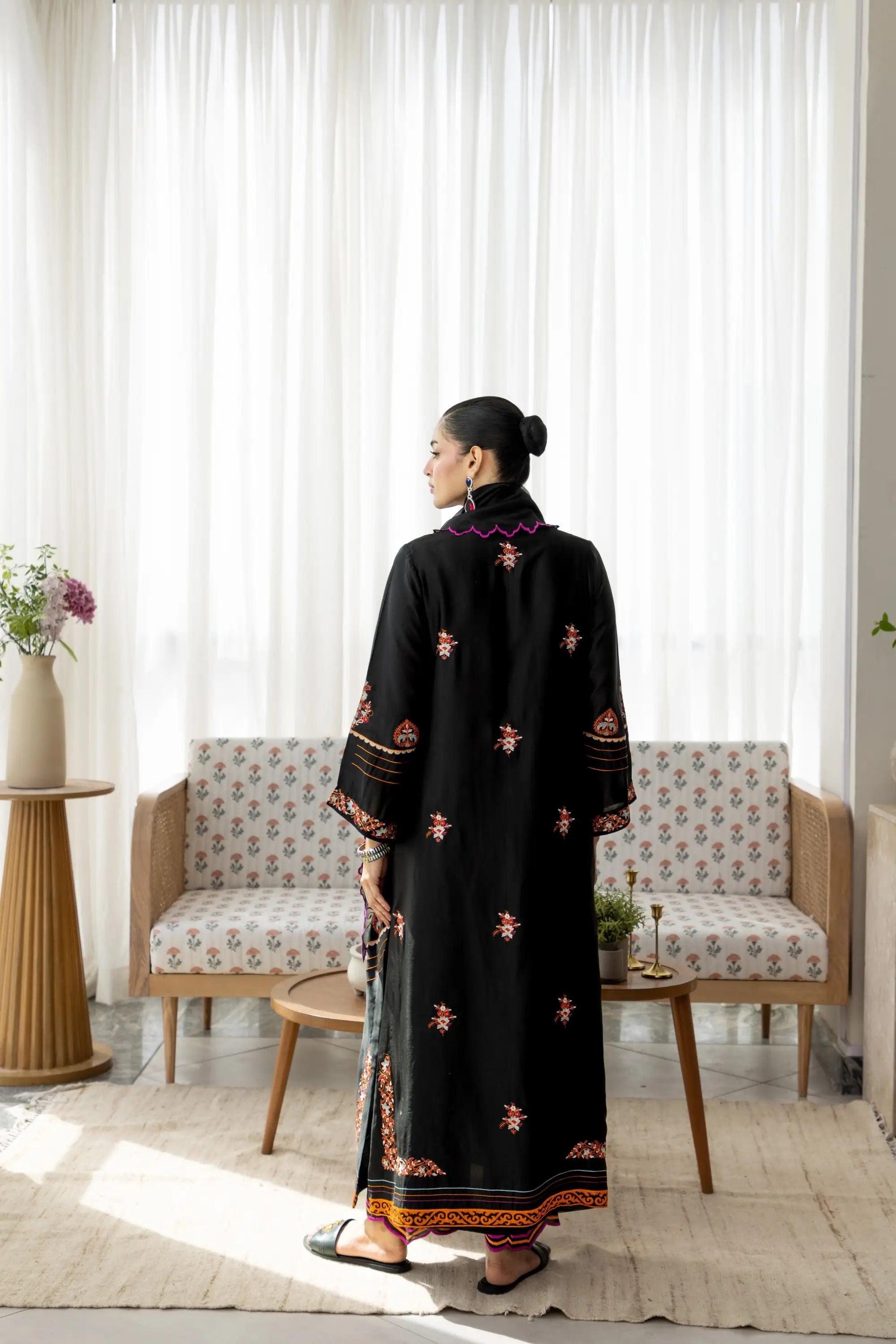 Noir Sanam Kaftan