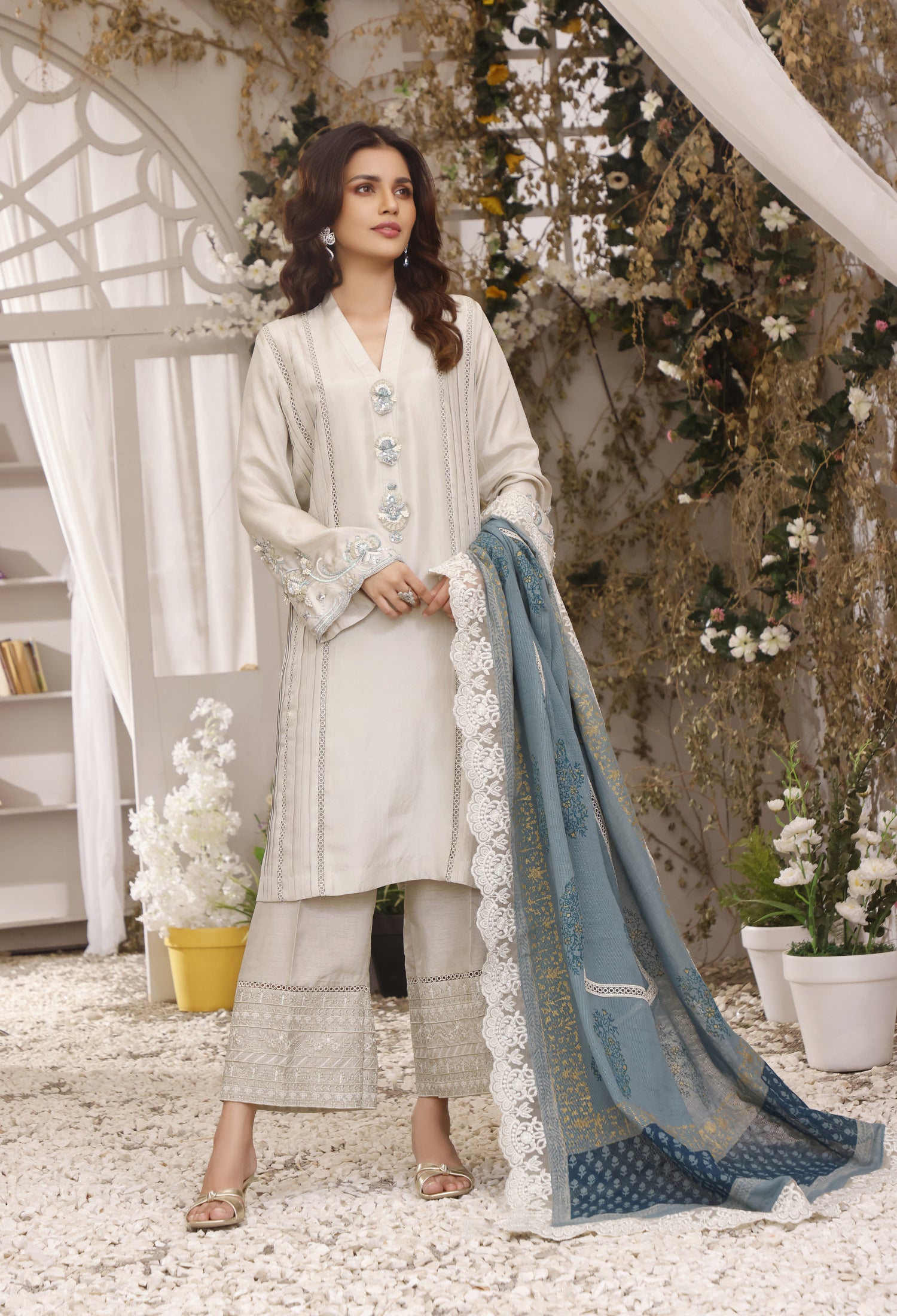 School Grey & Ivory Outfit