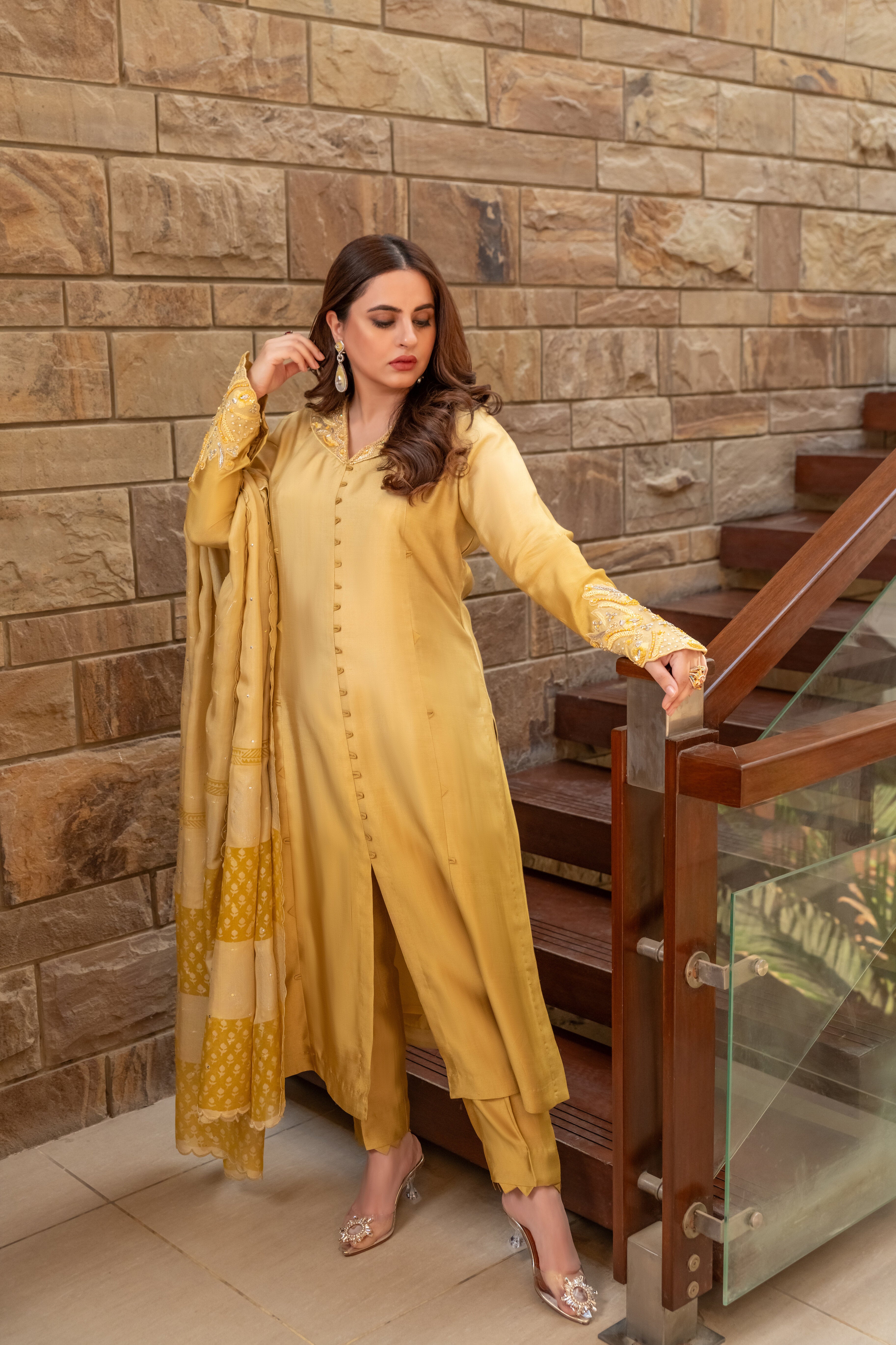 Yellow Shaded Sheesha Outfit