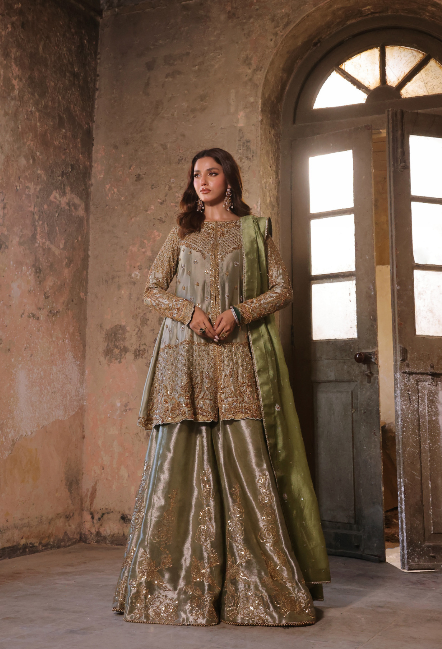 Mint Lama Bano Outfit