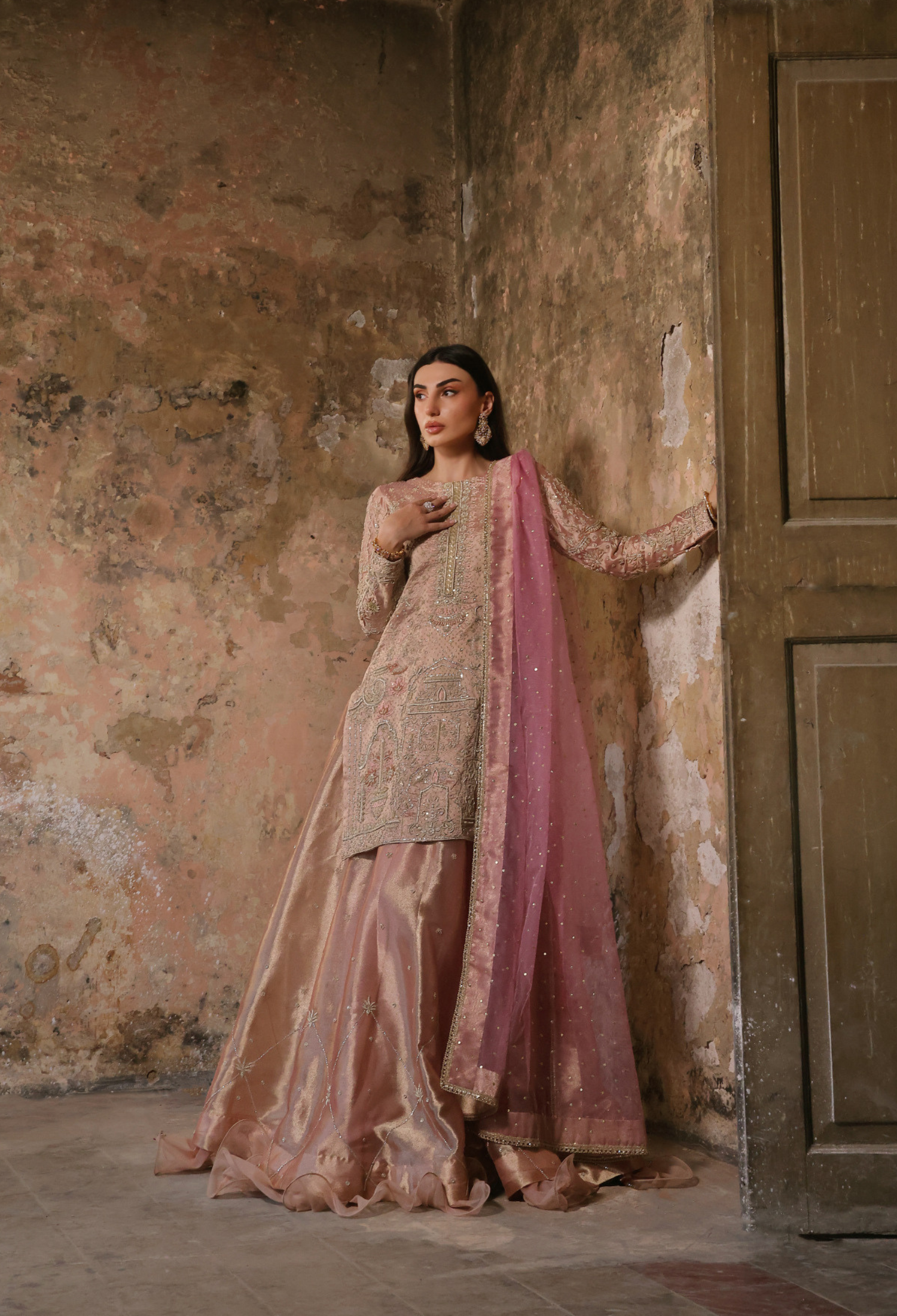 Pale Pink Lama Tissue Bano