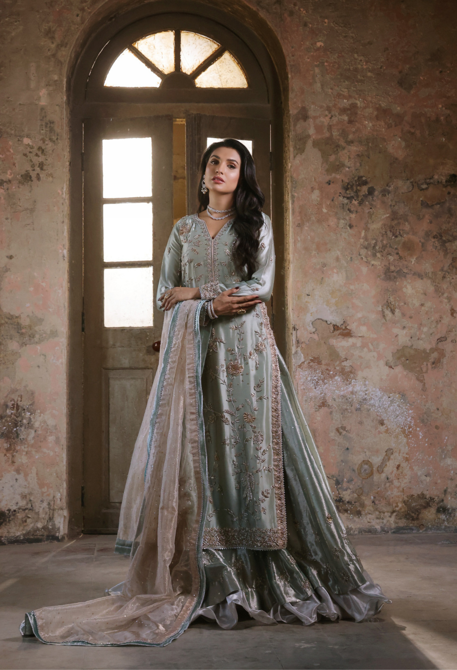 Iceblue Lama Bano outfit