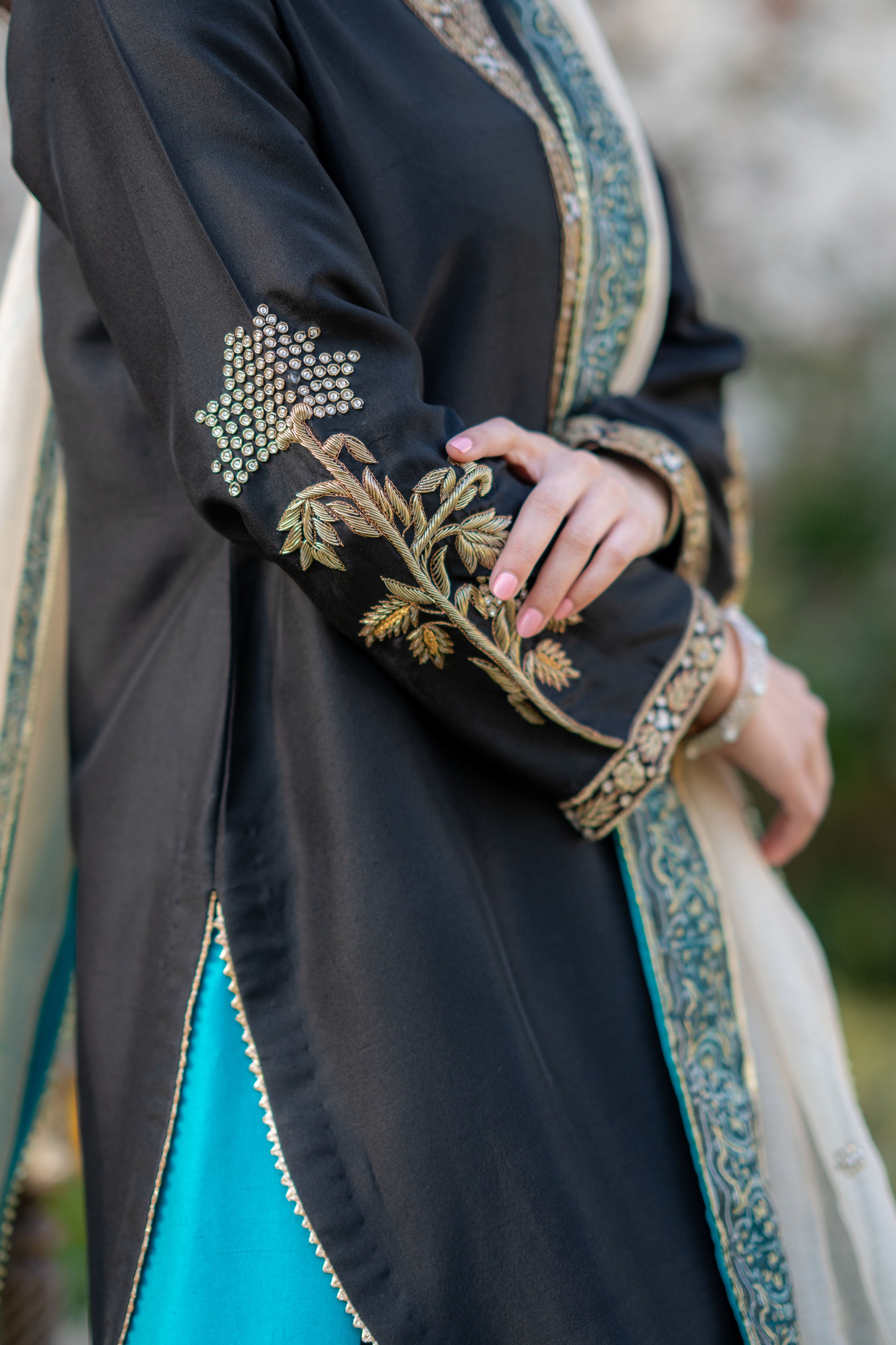 Black Turquoise Pari Outfit