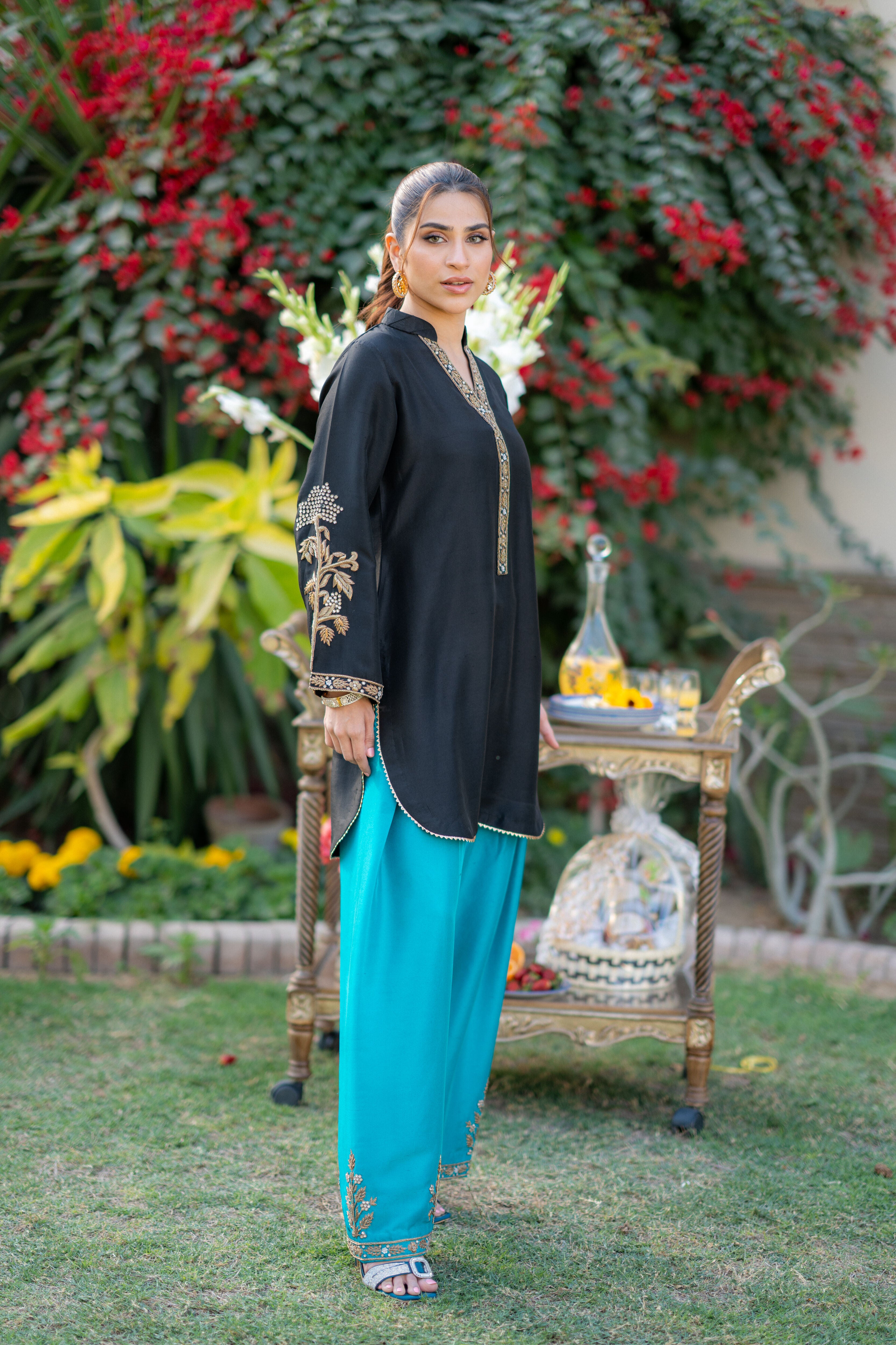 Black Turquoise Pari Outfit