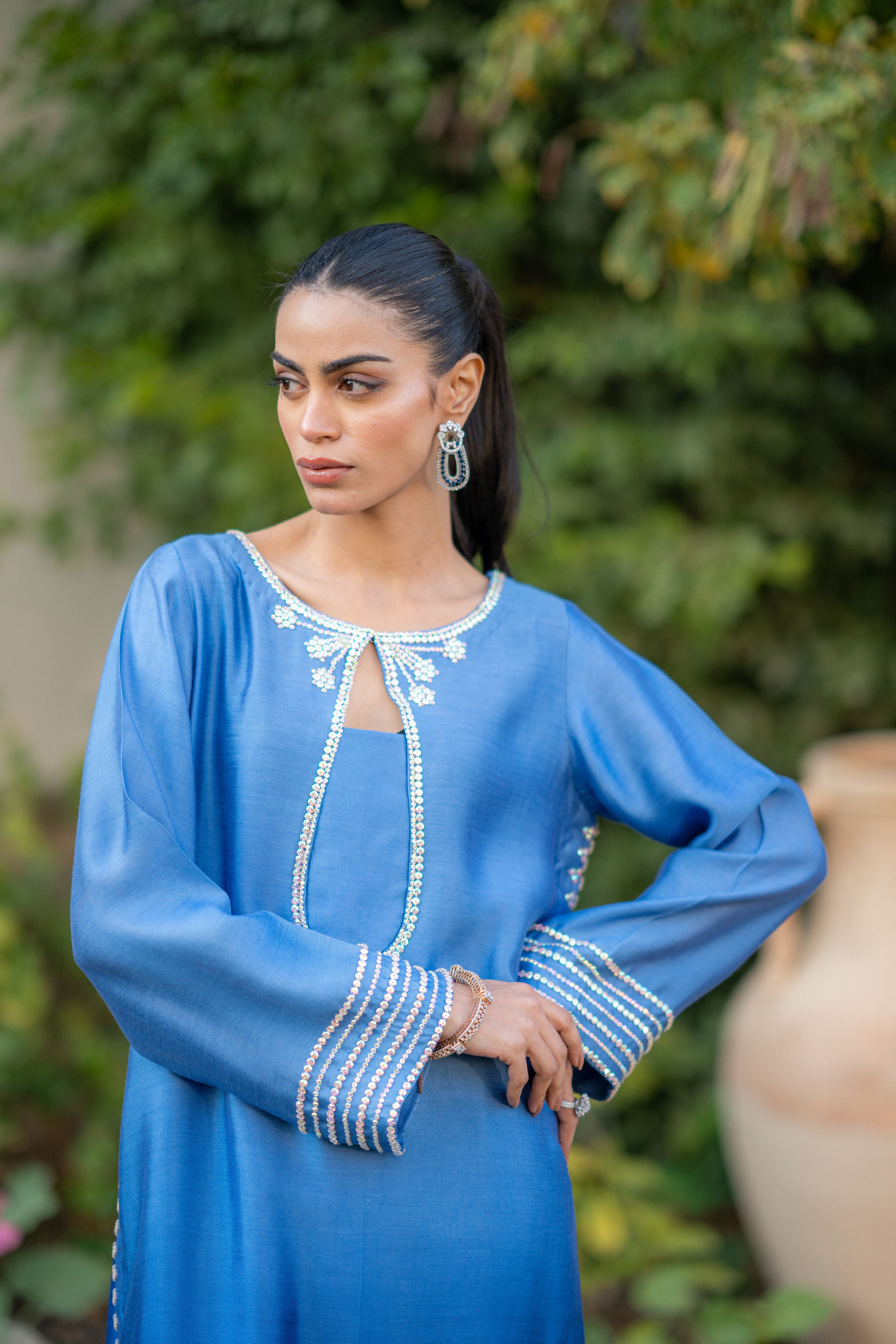 Blue Shaded Sheesha Outfit