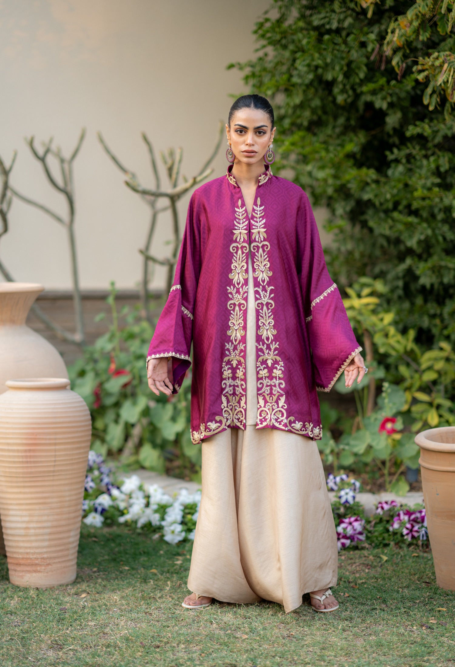 Magenta cape Pari Outfit